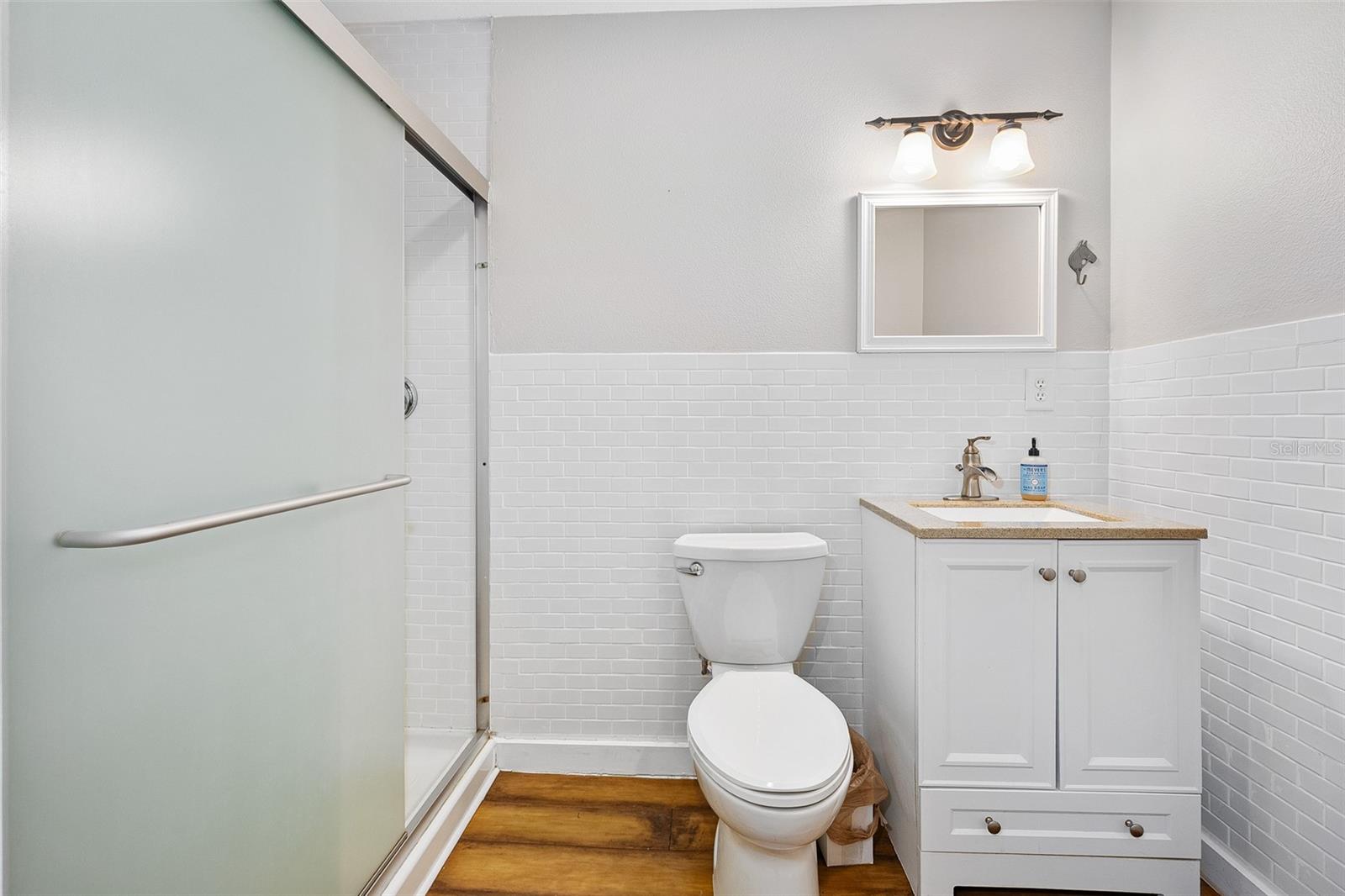 Image 50 of 62 For 2380 Narrow Way