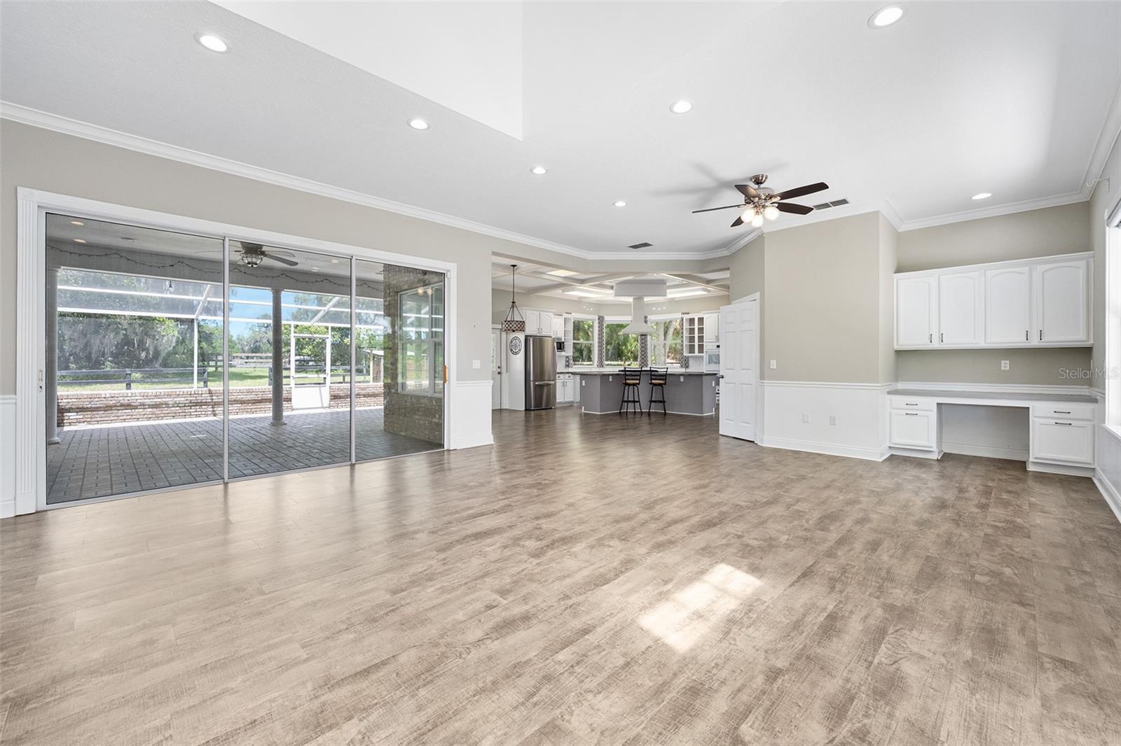 Image 9 of 62 For 2380 Narrow Way