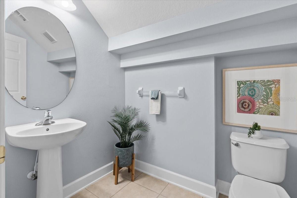 Image 20 of 49 For 118 Birchmont Drive