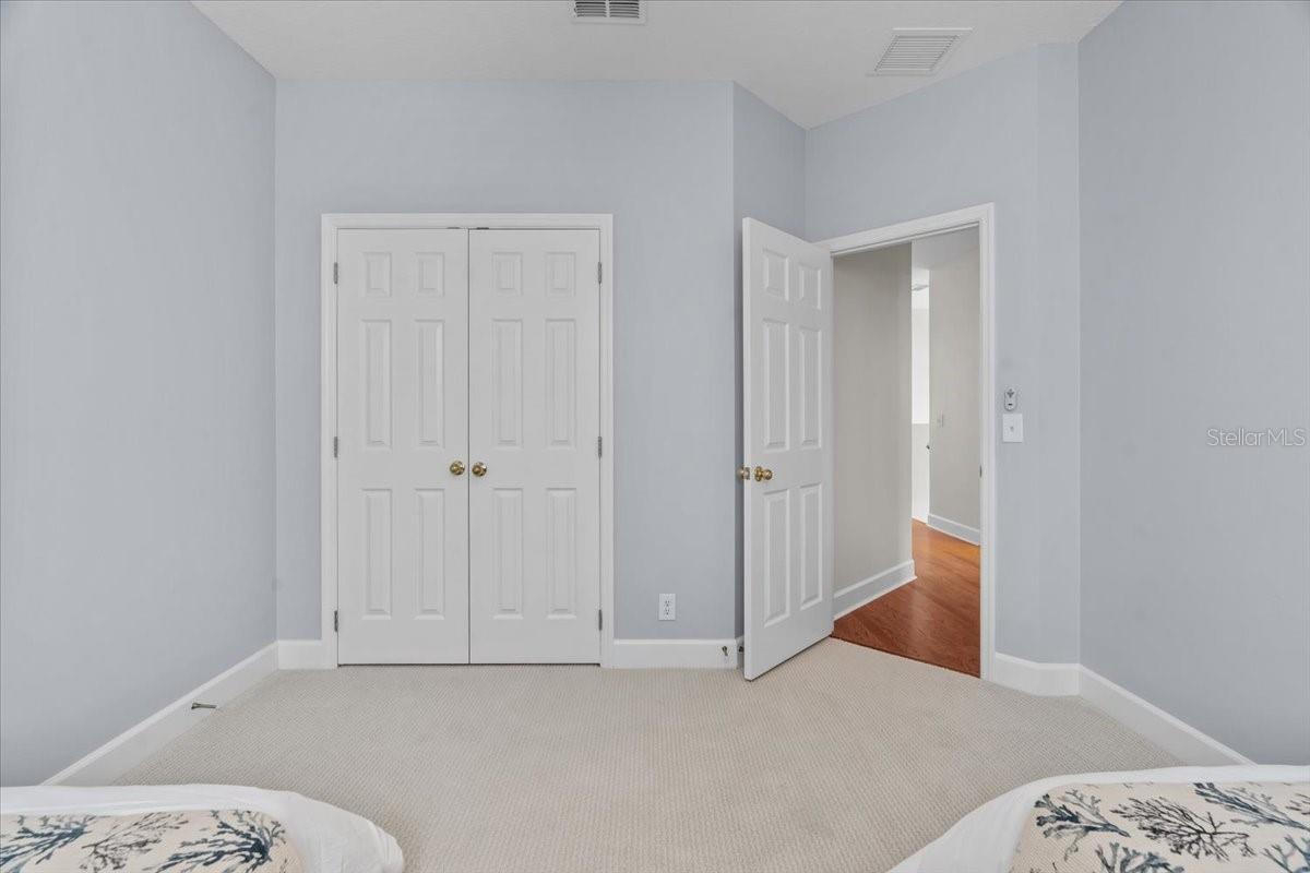 Image 37 of 49 For 118 Birchmont Drive