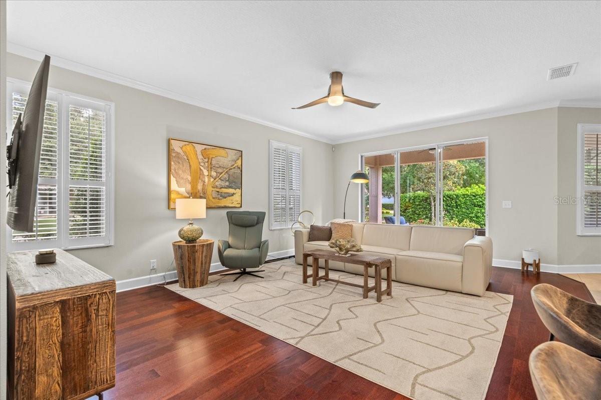 Image 7 of 49 For 118 Birchmont Drive