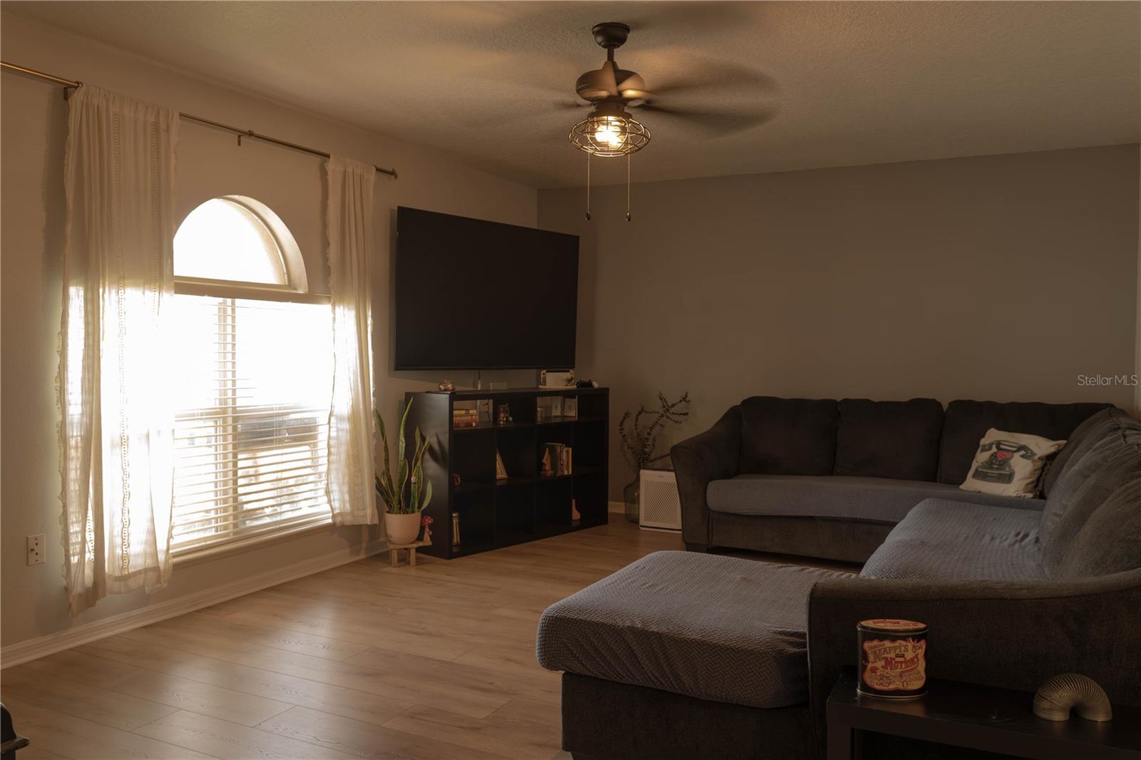 Image 5 of 20 For 186 Cedar Ridge Lane