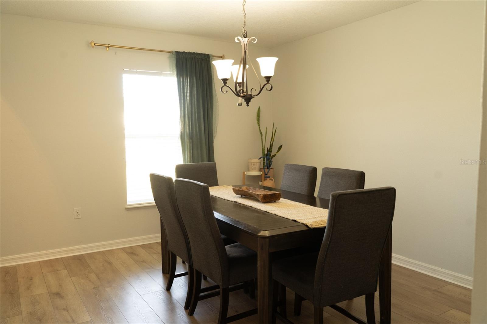 Image 6 of 20 For 186 Cedar Ridge Lane