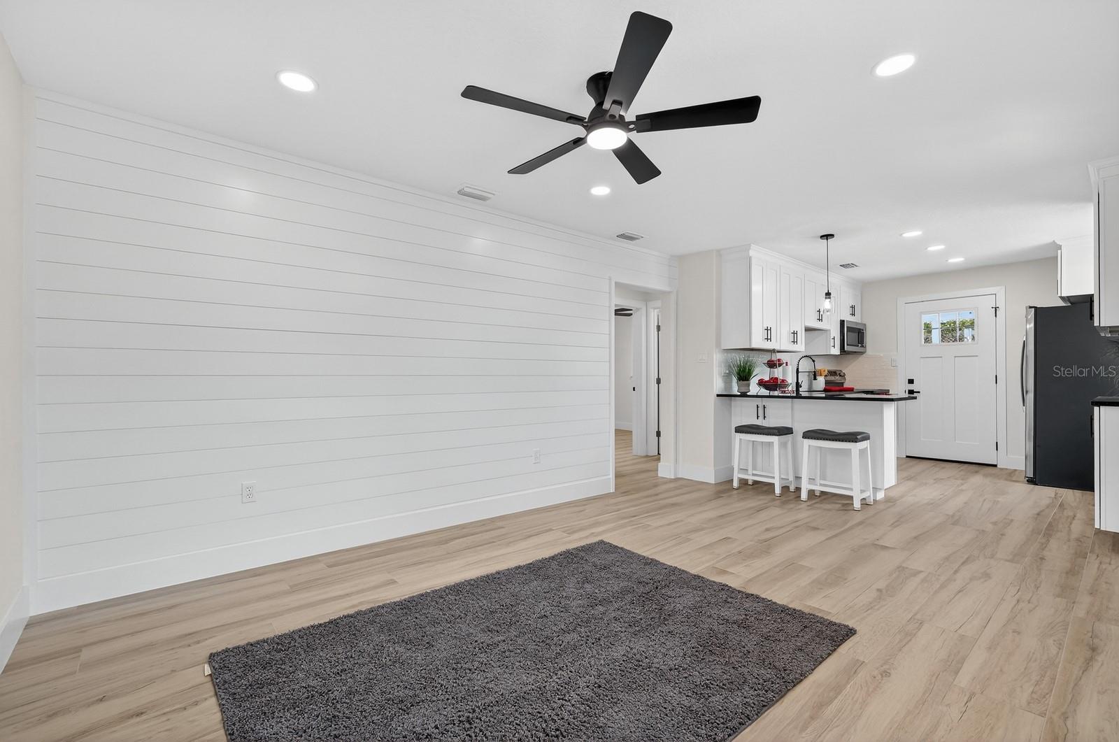 Image 10 of 30 For 553 Calhoun Street