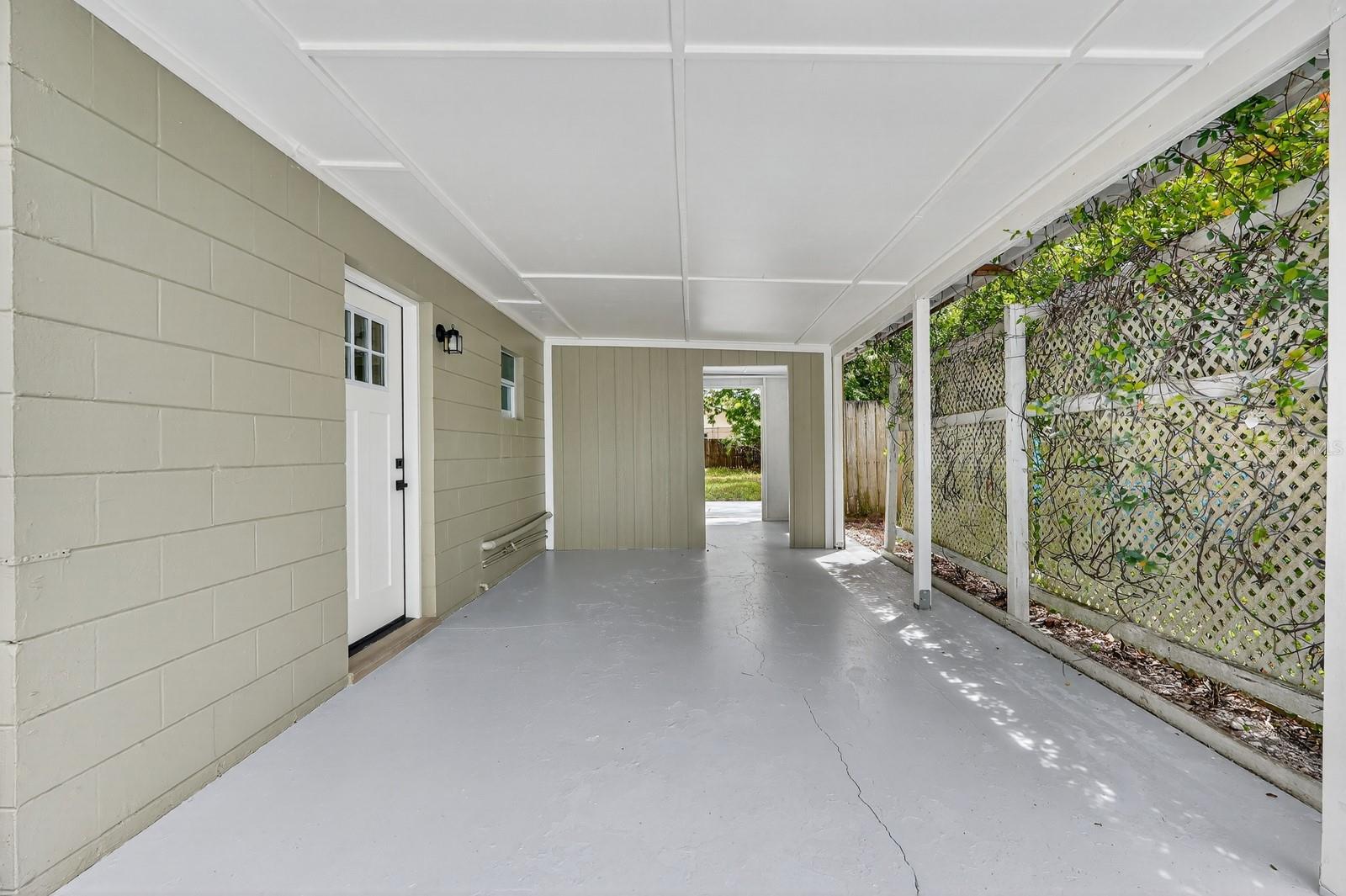 Image 18 of 30 For 553 Calhoun Street