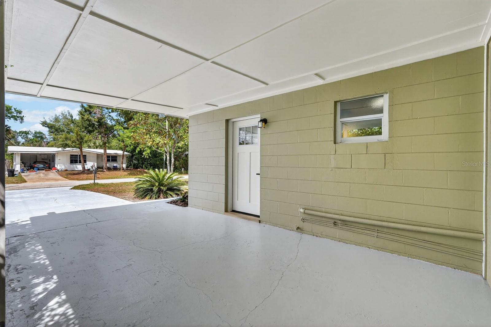 Image 19 of 30 For 553 Calhoun Street