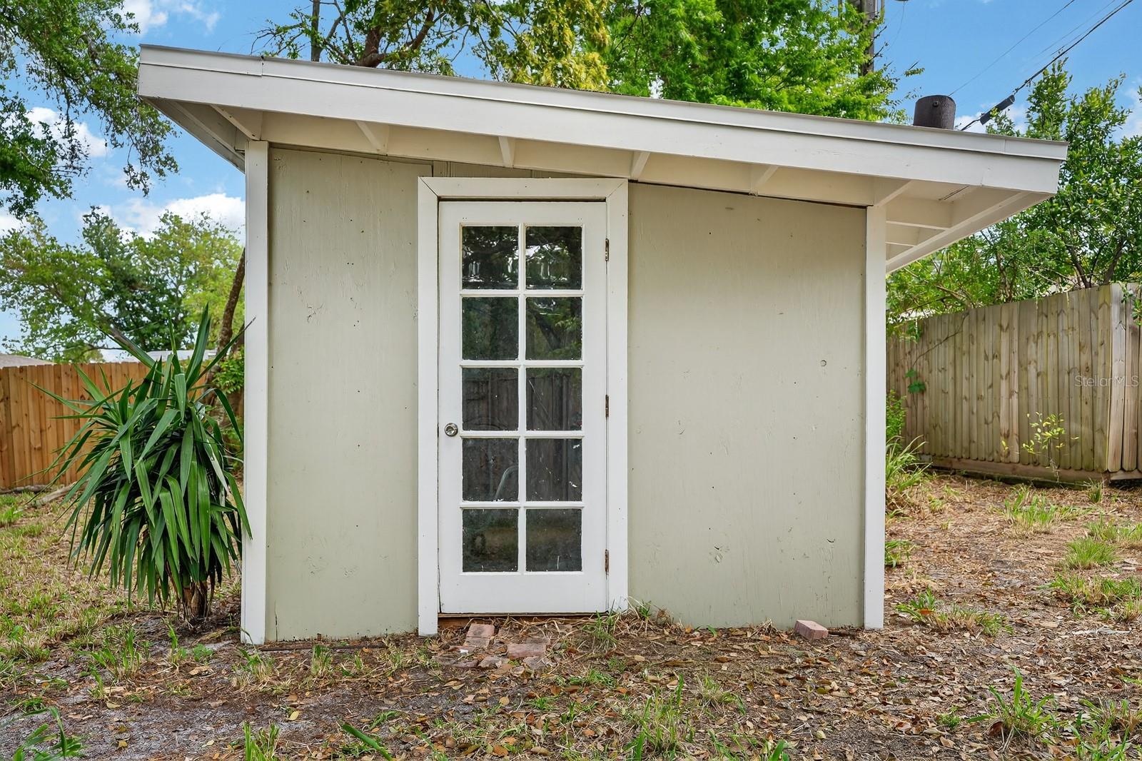 Image 24 of 30 For 553 Calhoun Street