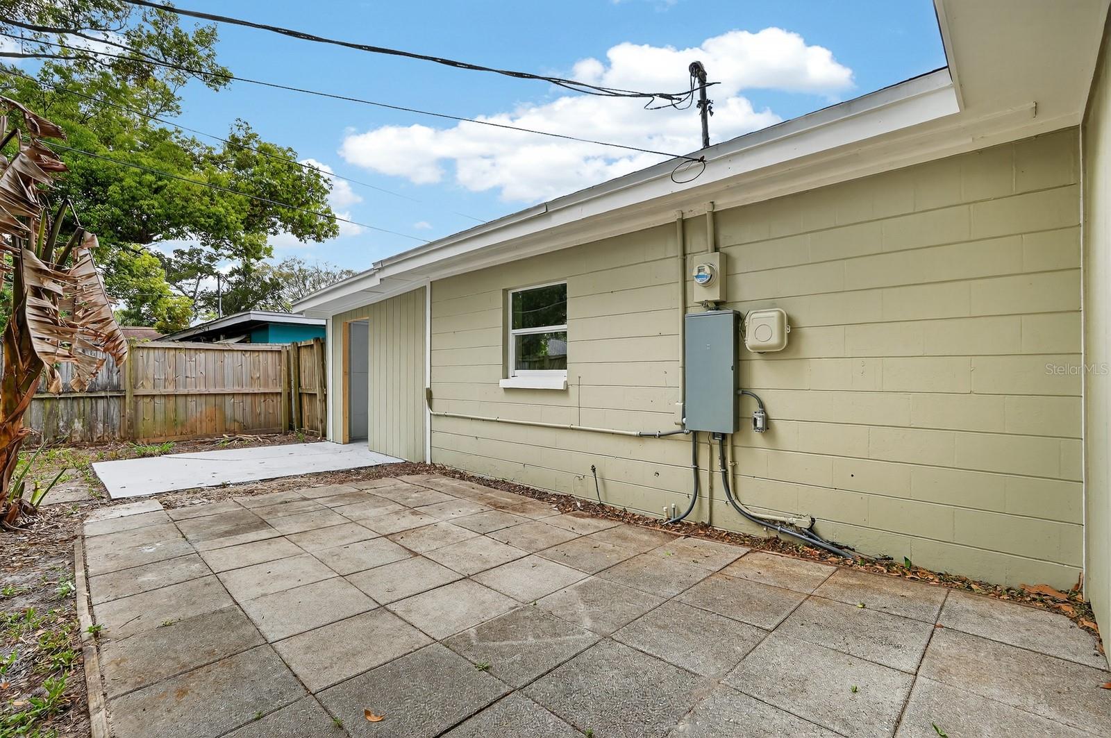 Image 25 of 30 For 553 Calhoun Street