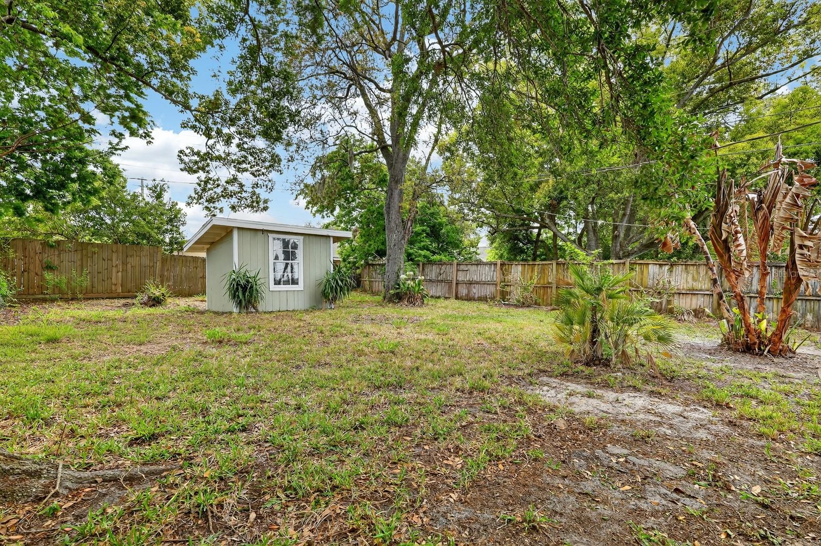 Image 6 of 30 For 553 Calhoun Street