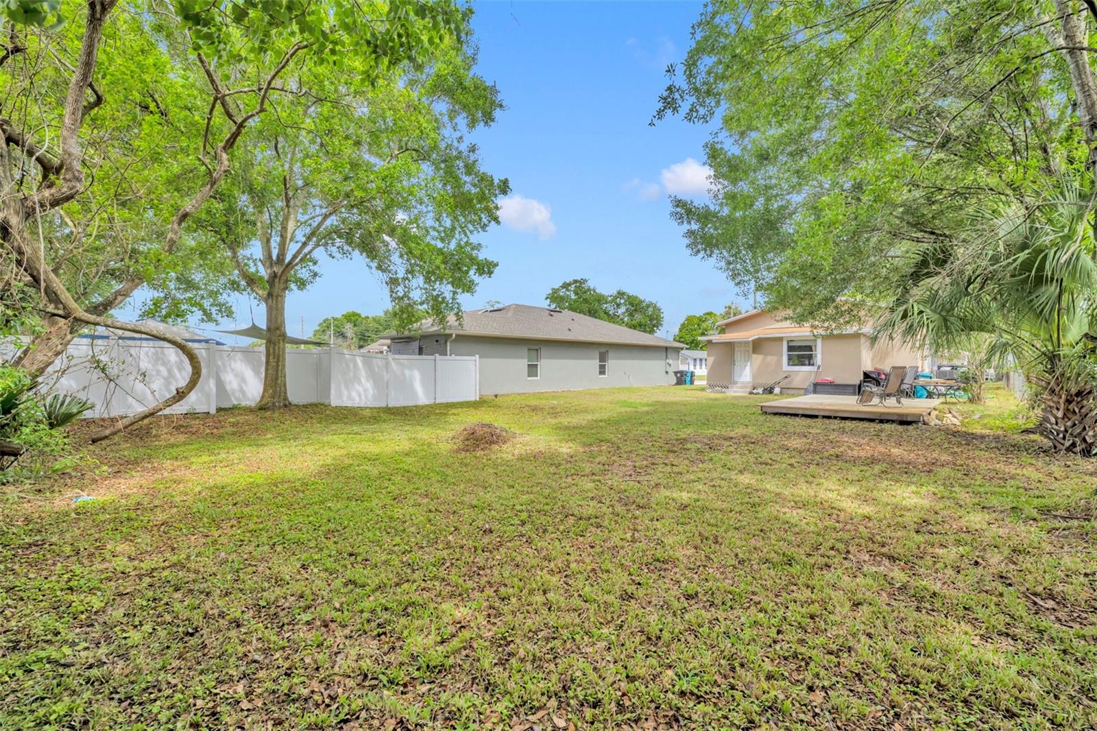 Listing photo id 20 for 4248 Minoso Street