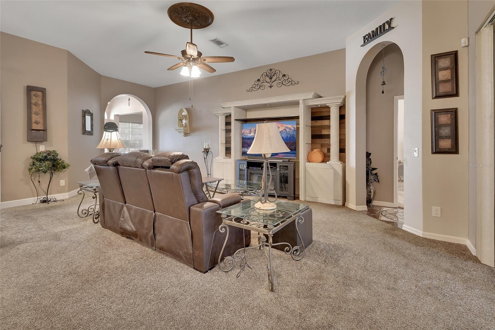 Image 16 of 51 For 13 Pleasent Hill Drive