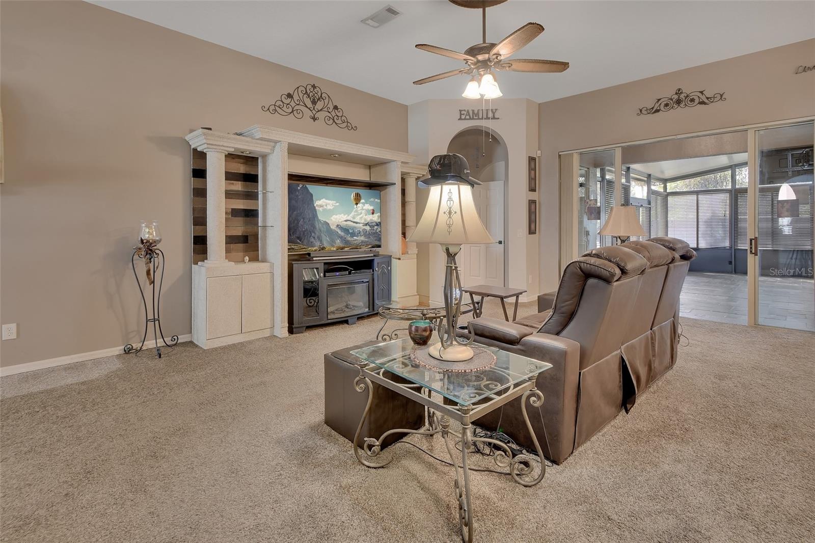 Image 17 of 51 For 13 Pleasent Hill Drive