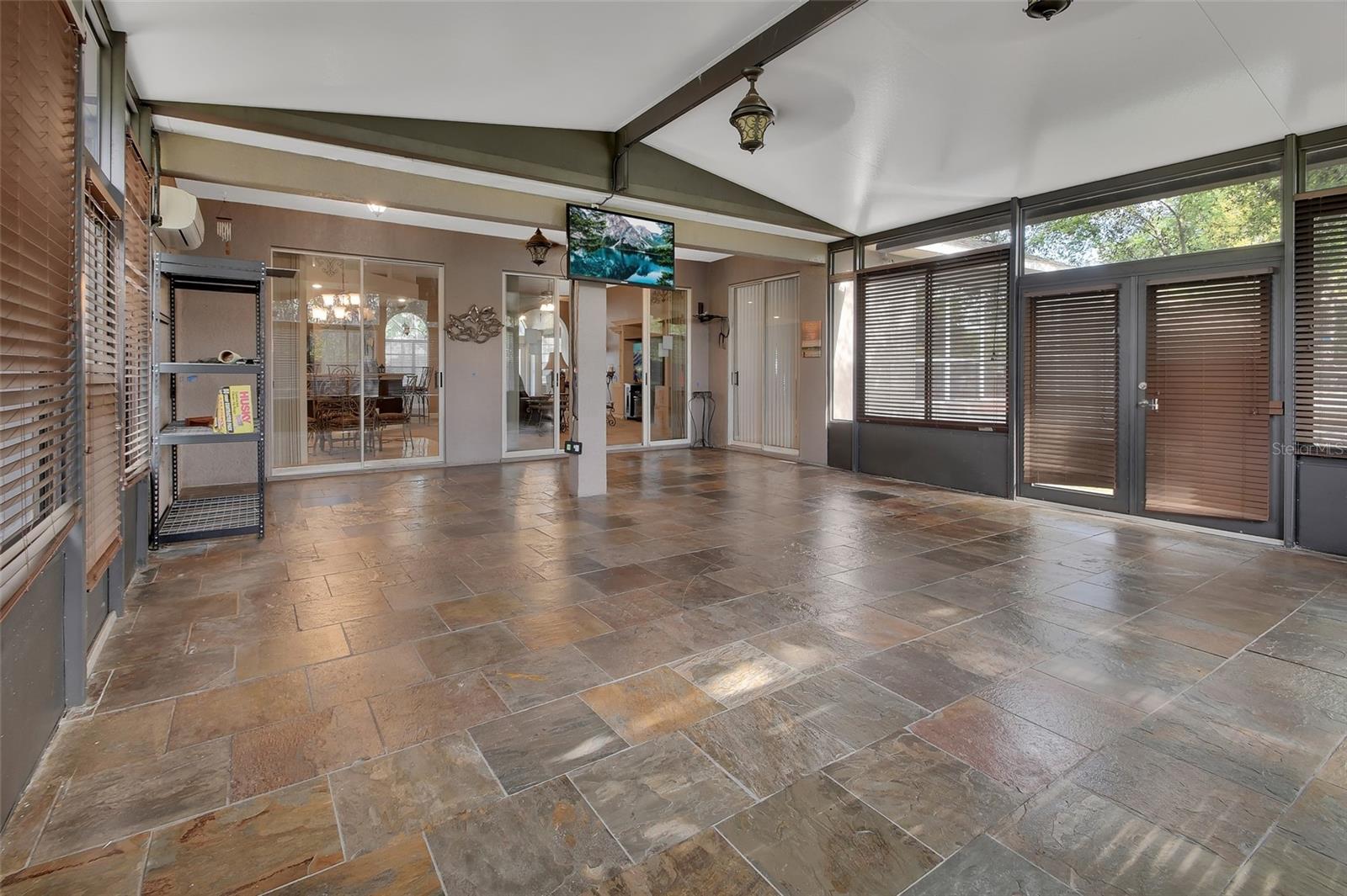 Image 25 of 51 For 13 Pleasent Hill Drive