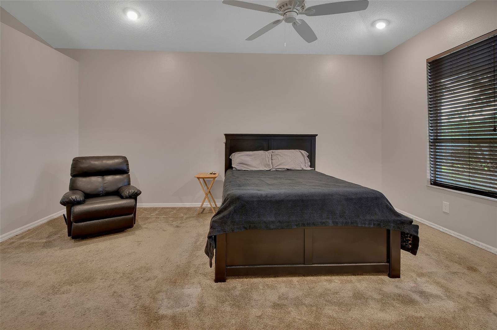 Image 27 of 51 For 13 Pleasent Hill Drive