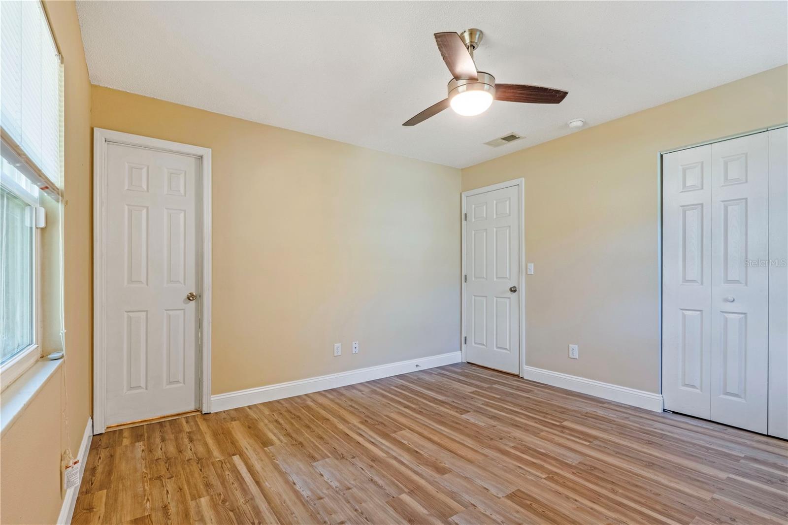 Image 13 of 22 For 1116 Helen Drive