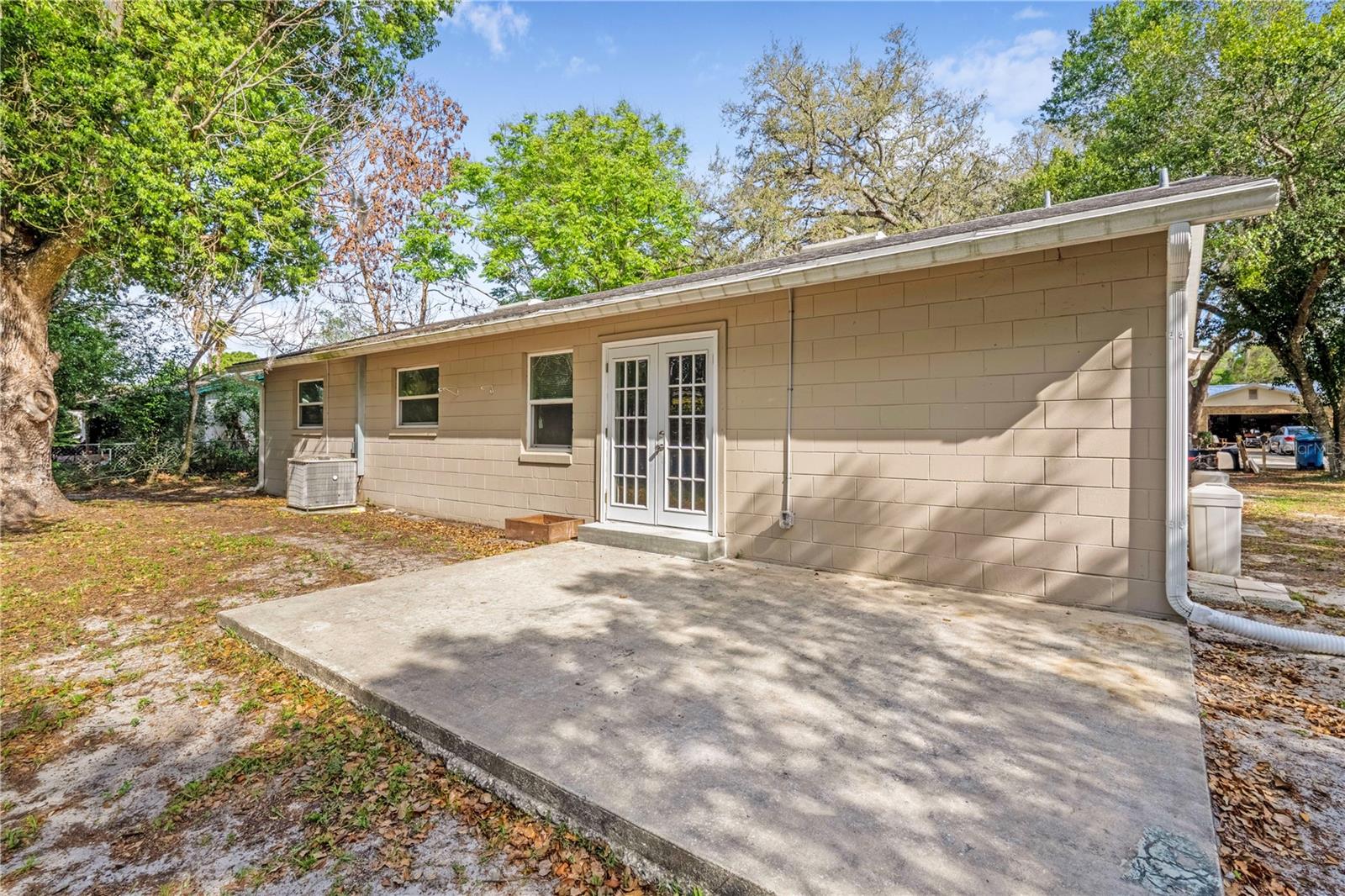 Image 15 of 22 For 1116 Helen Drive