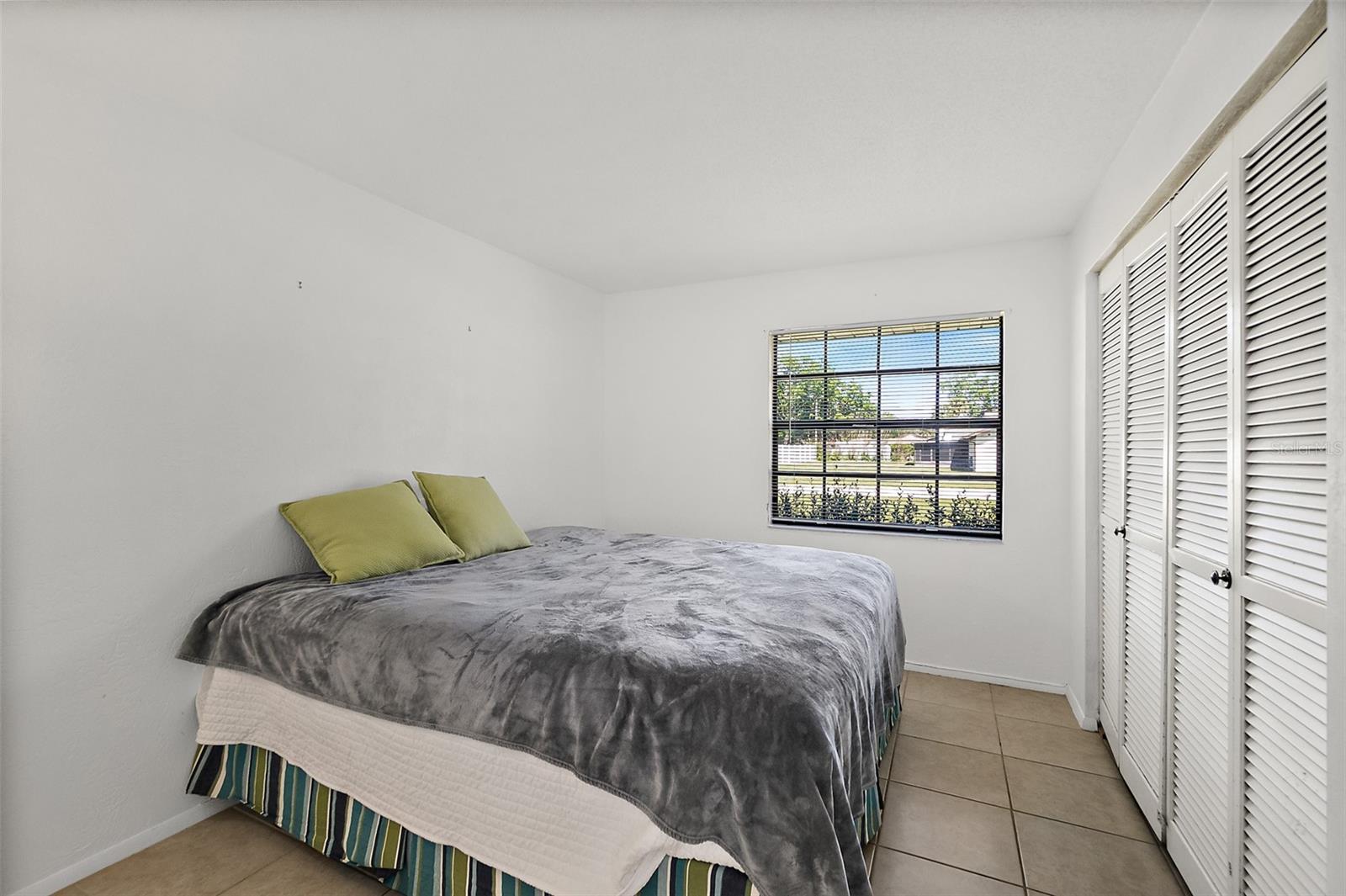 Image 14 of 28 For 977 Whiporwill Drive