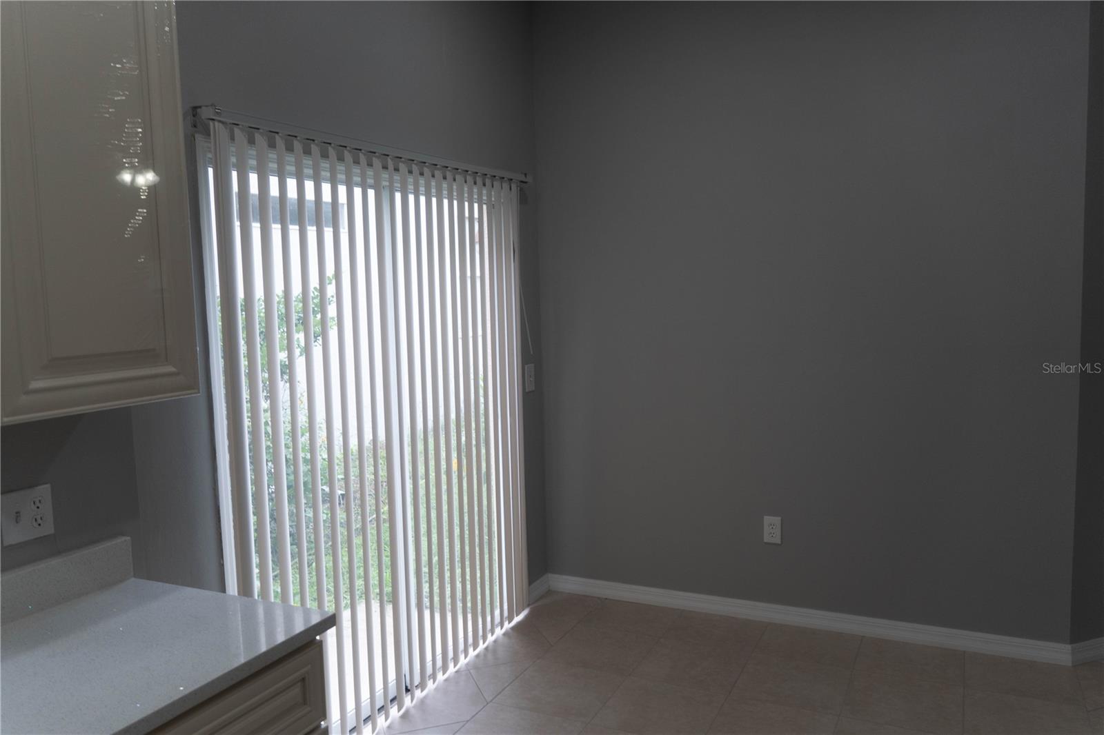 Image 15 of 71 For 1440 Finsbury Court