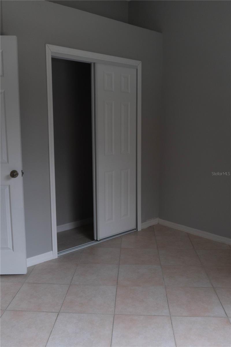 Image 29 of 71 For 1440 Finsbury Court