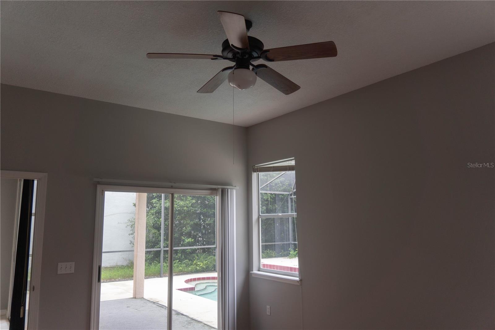 Image 33 of 71 For 1440 Finsbury Court