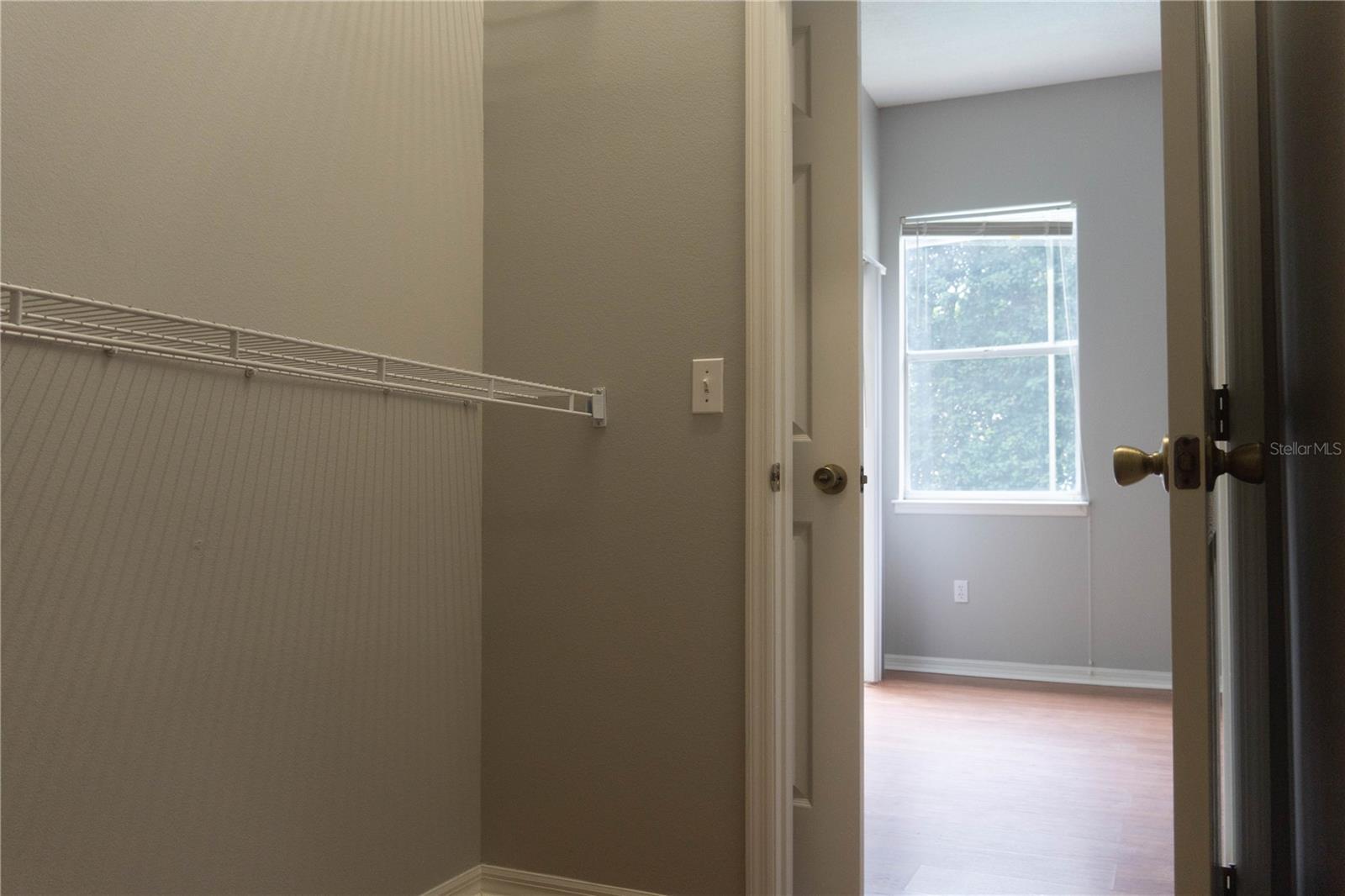 Image 38 of 71 For 1440 Finsbury Court