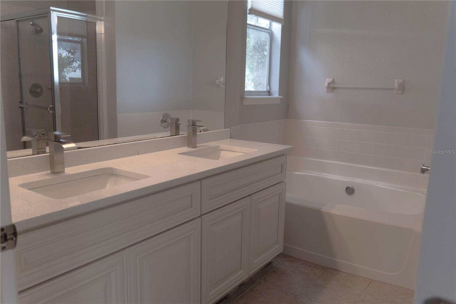 Image 42 of 71 For 1440 Finsbury Court