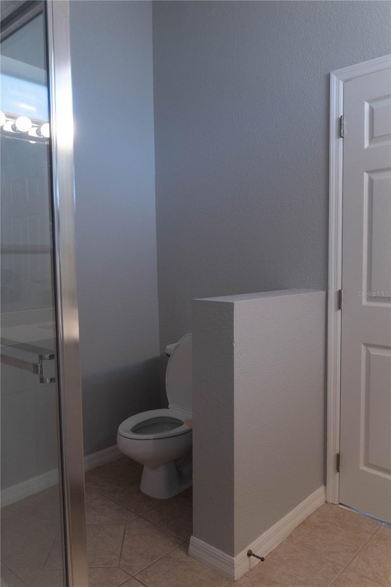 Image 46 of 71 For 1440 Finsbury Court