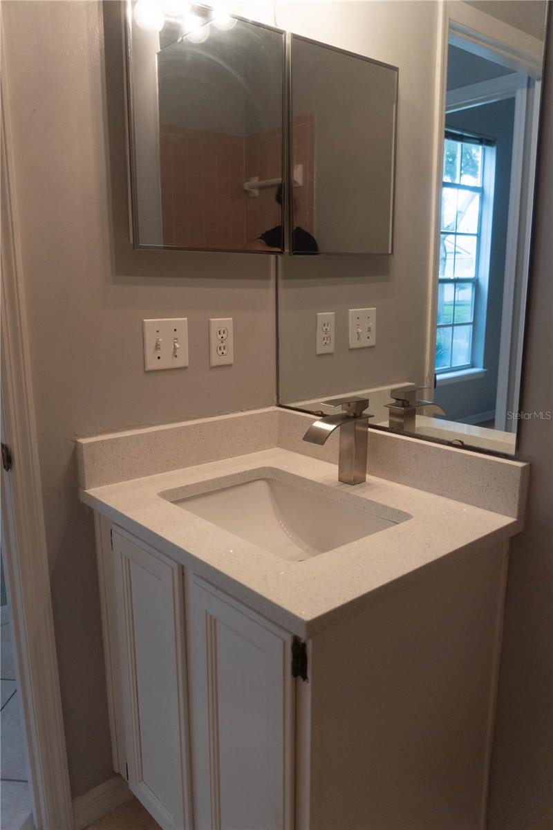 Image 58 of 71 For 1440 Finsbury Court