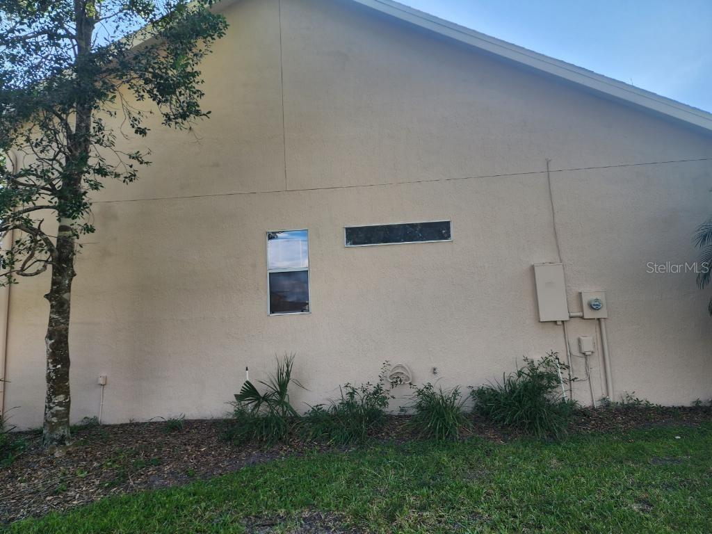 Image 8 of 71 For 1440 Finsbury Court