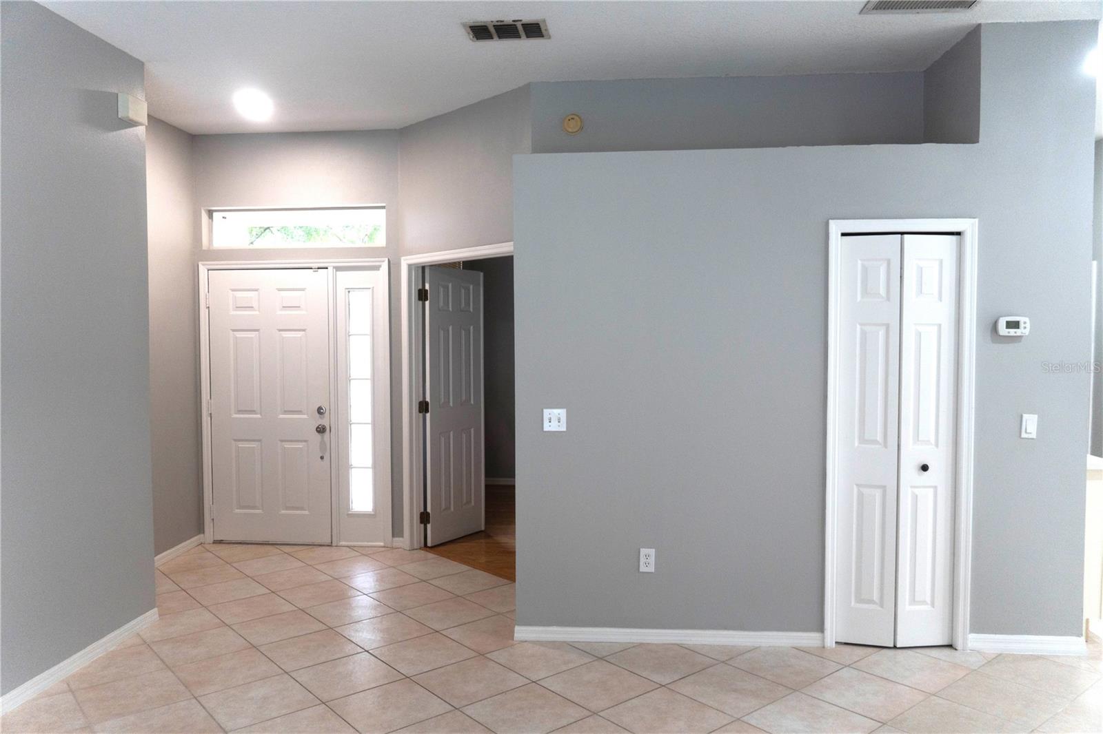 Image 9 of 71 For 1440 Finsbury Court