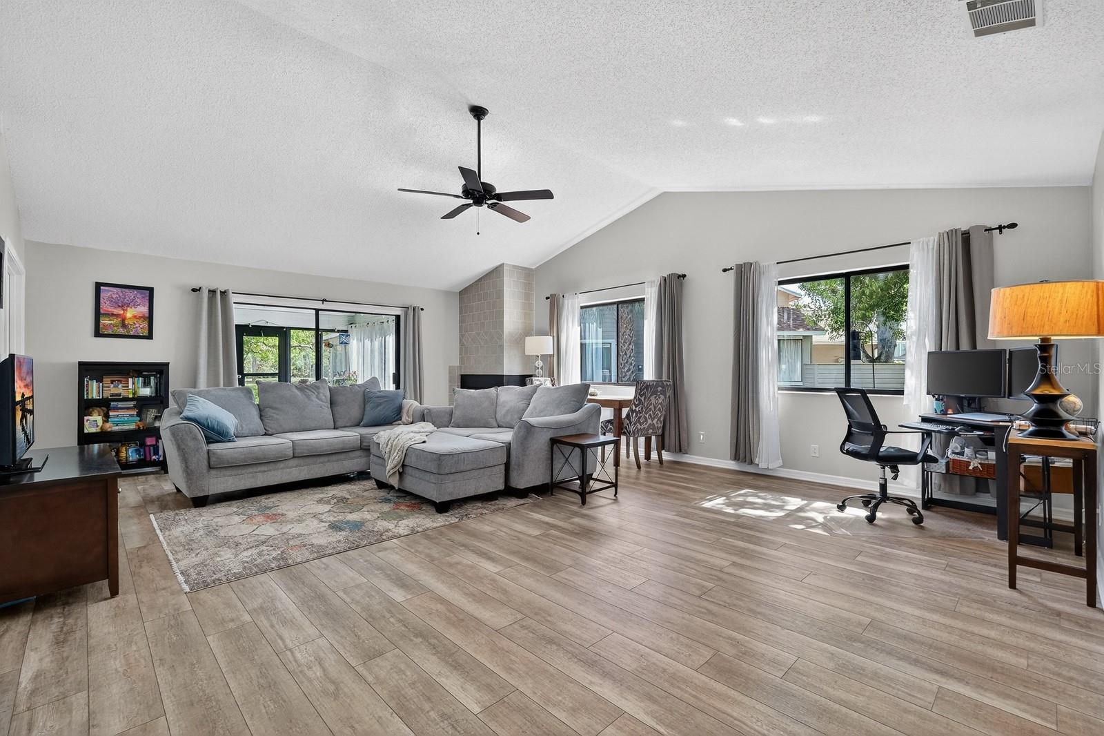 Image 12 of 52 For 537 Brown Pelican Drive