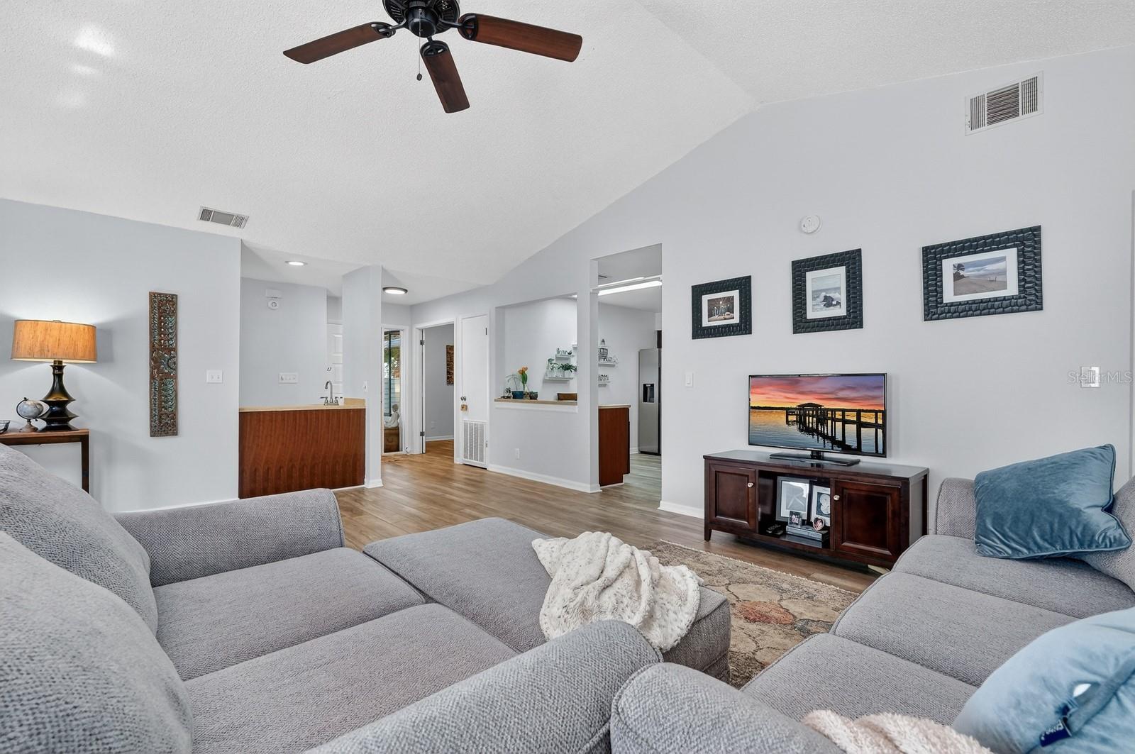 Image 13 of 52 For 537 Brown Pelican Drive