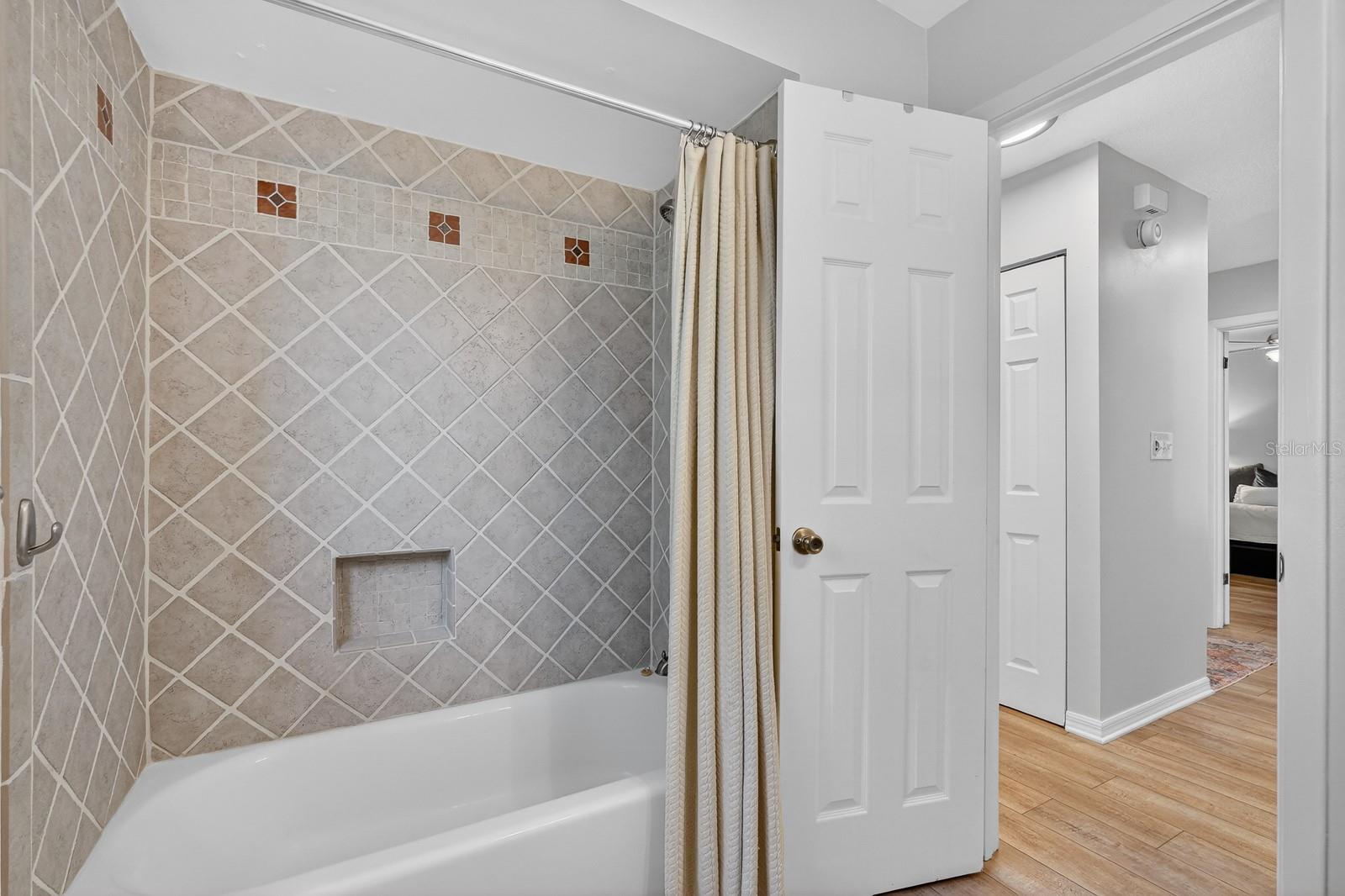 Image 27 of 52 For 537 Brown Pelican Drive