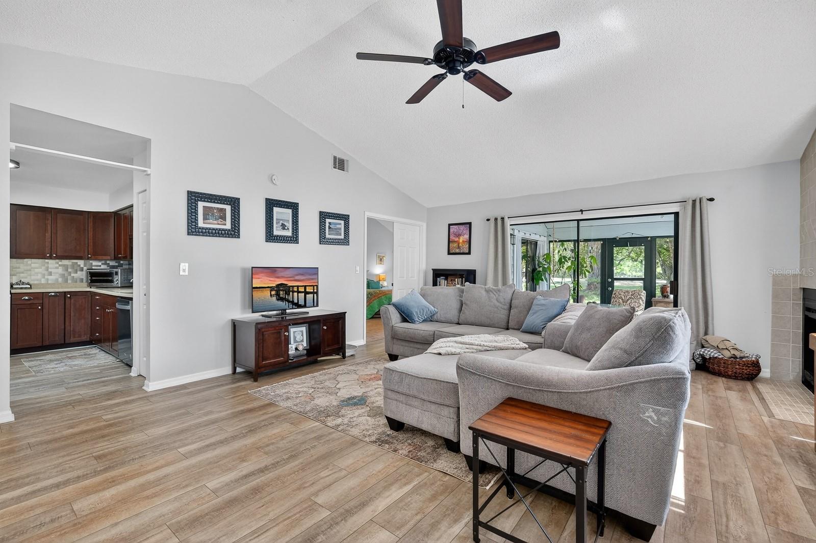 Image 3 of 52 For 537 Brown Pelican Drive