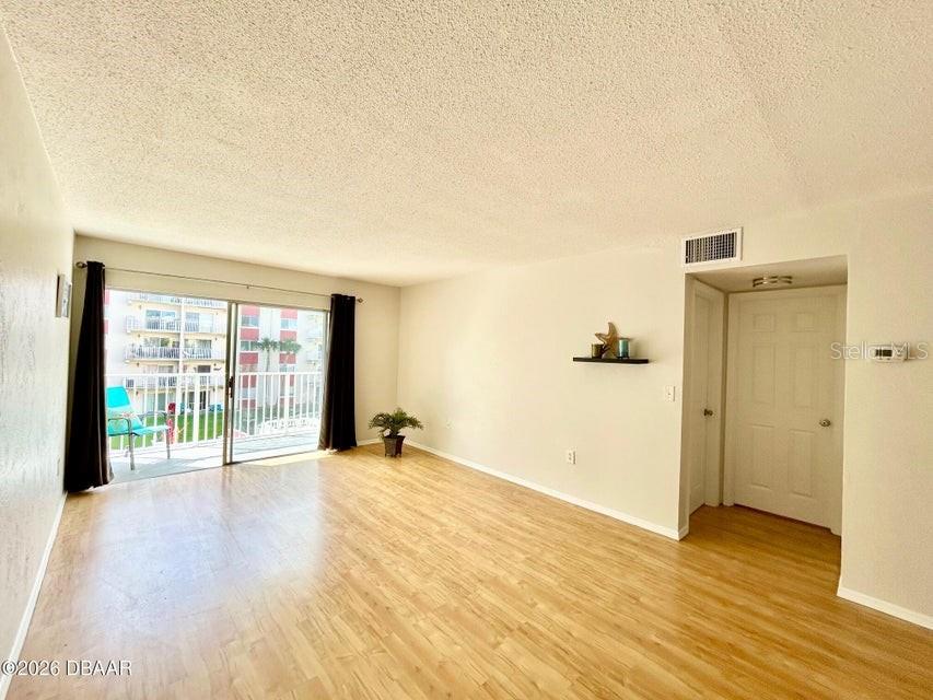 Image 13 of 28 For 2711 Halifax Avenue 374