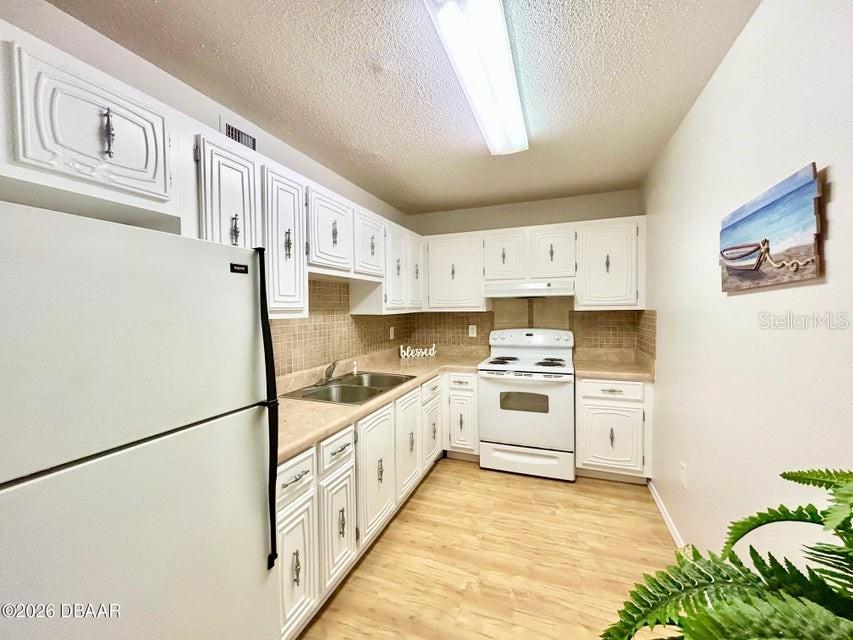 Image 18 of 28 For 2711 Halifax Avenue 374