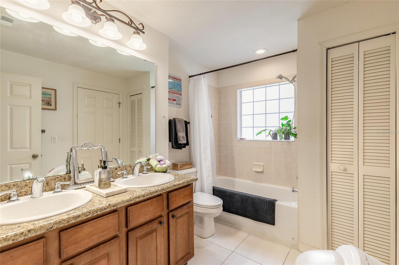 Image 16 of 44 For 135 Grey Widgeon Court