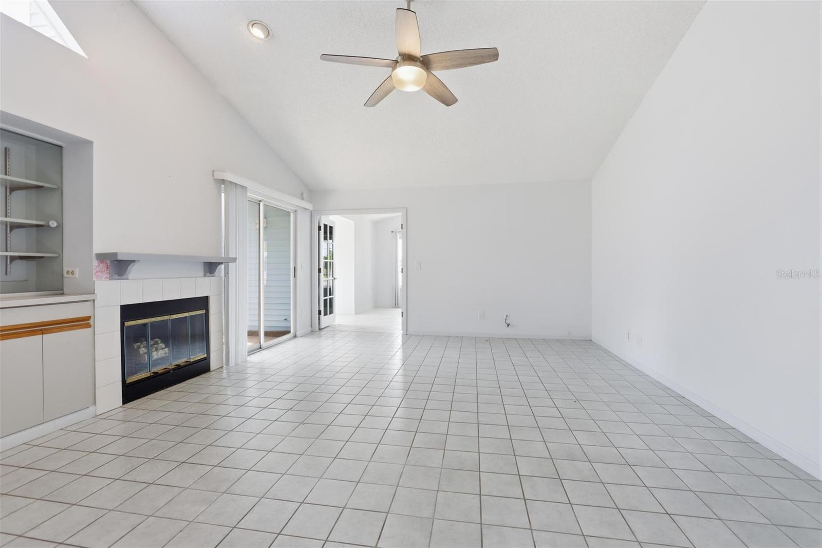 Image 12 of 61 For 158 Northshore Cir