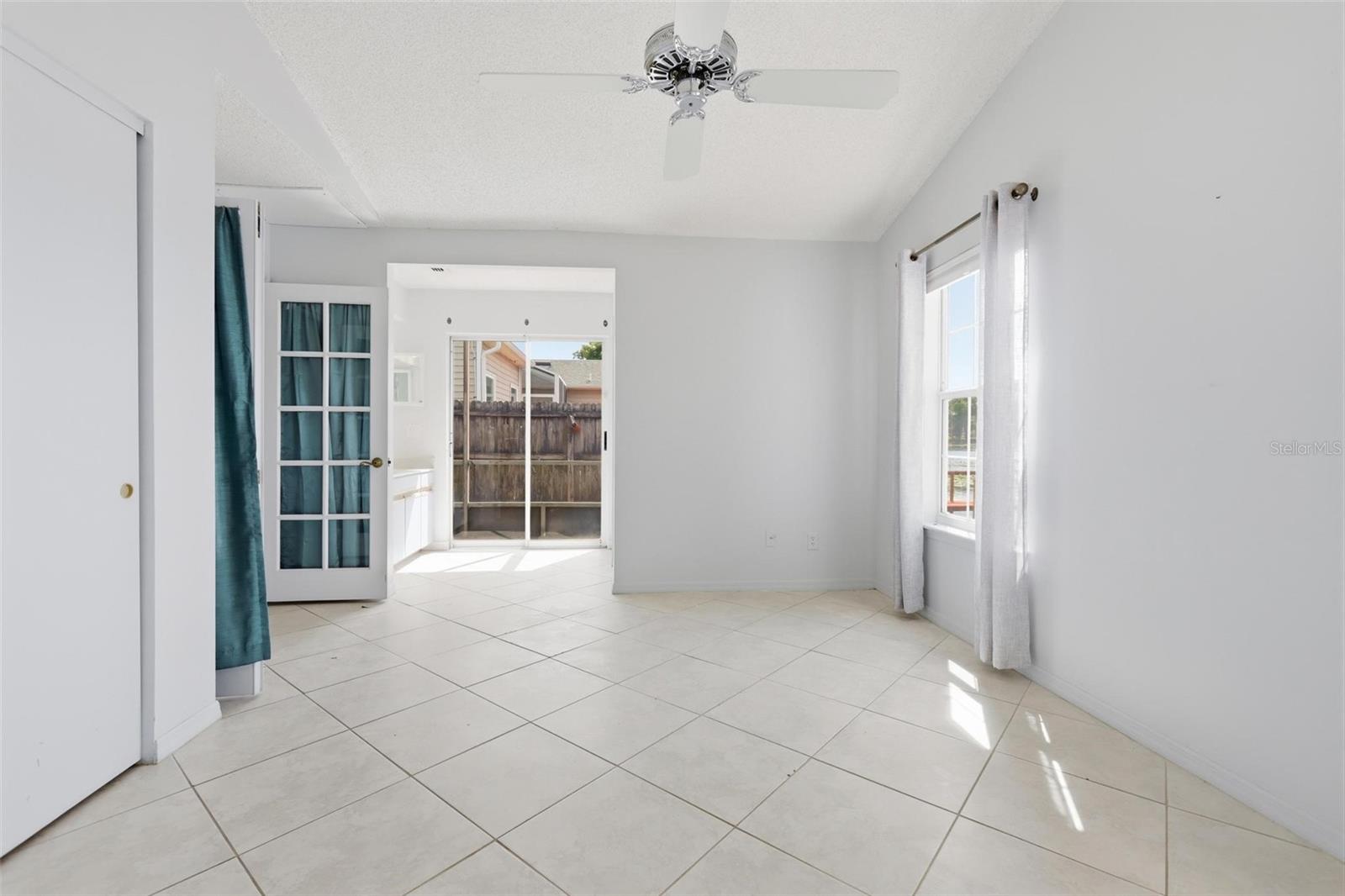 Image 18 of 61 For 158 Northshore Cir