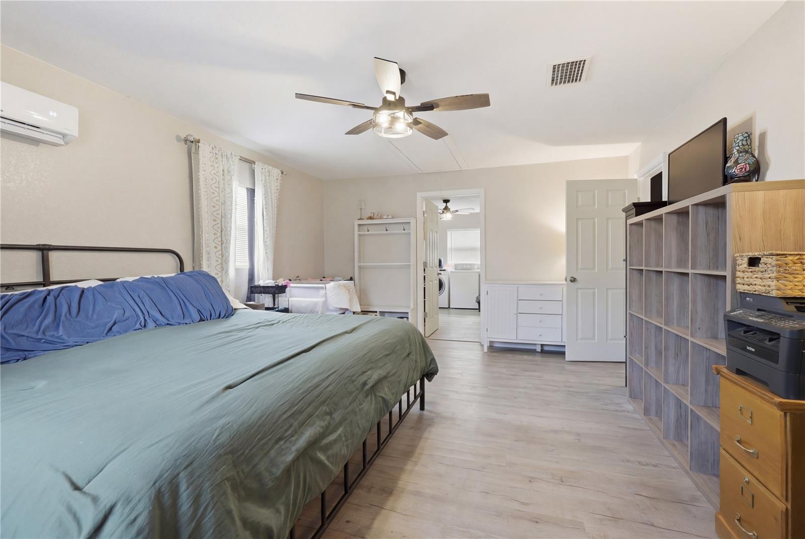 Image 11 of 29 For 69 Crystal Drive