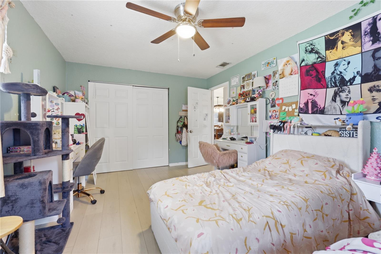 Image 15 of 29 For 69 Crystal Drive