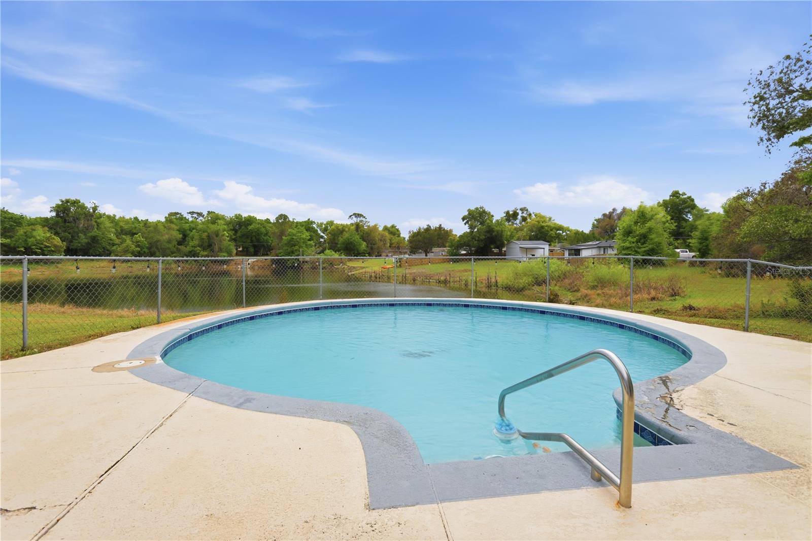 Image 22 of 29 For 69 Crystal Drive