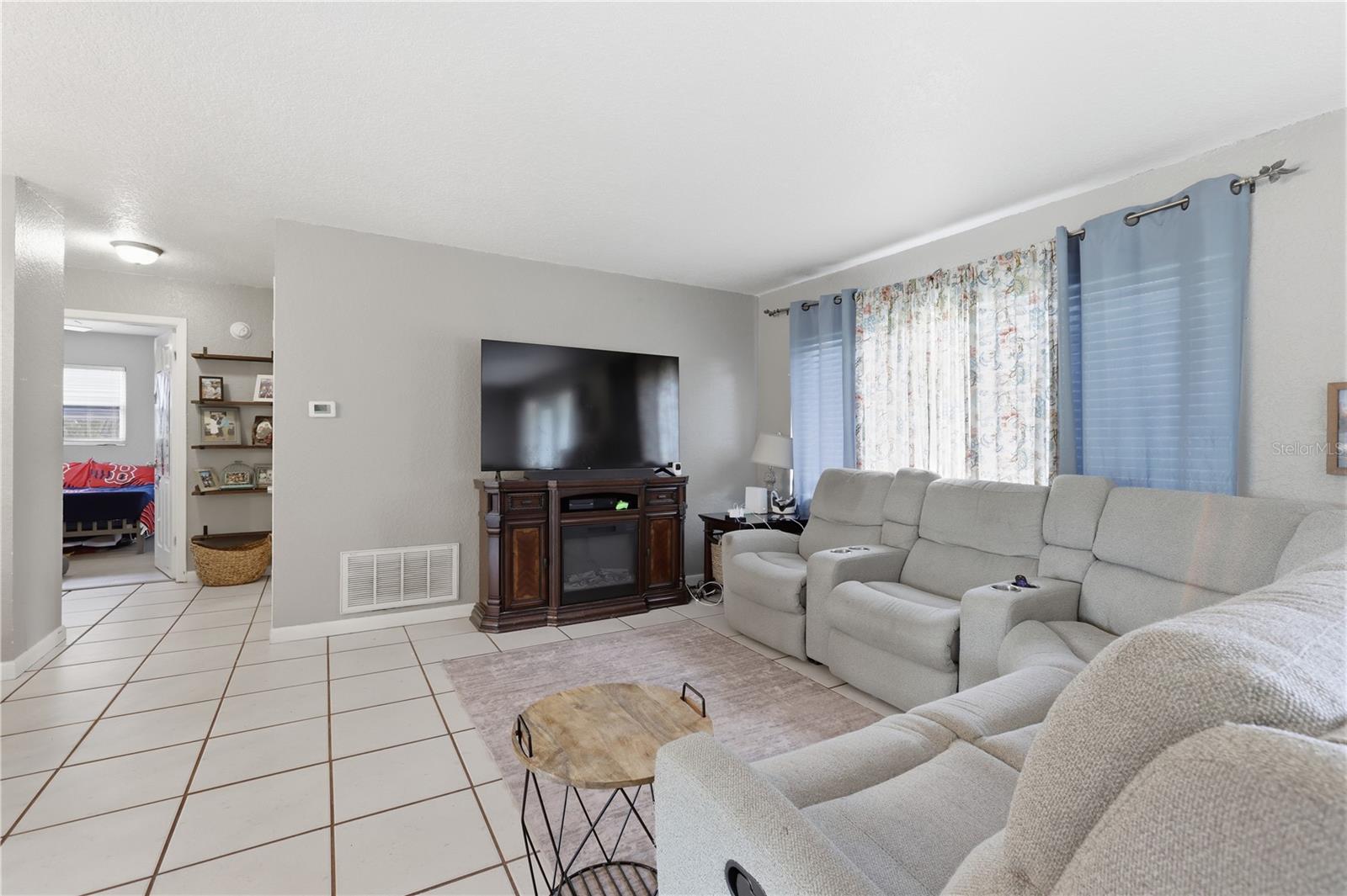 Image 6 of 29 For 69 Crystal Drive