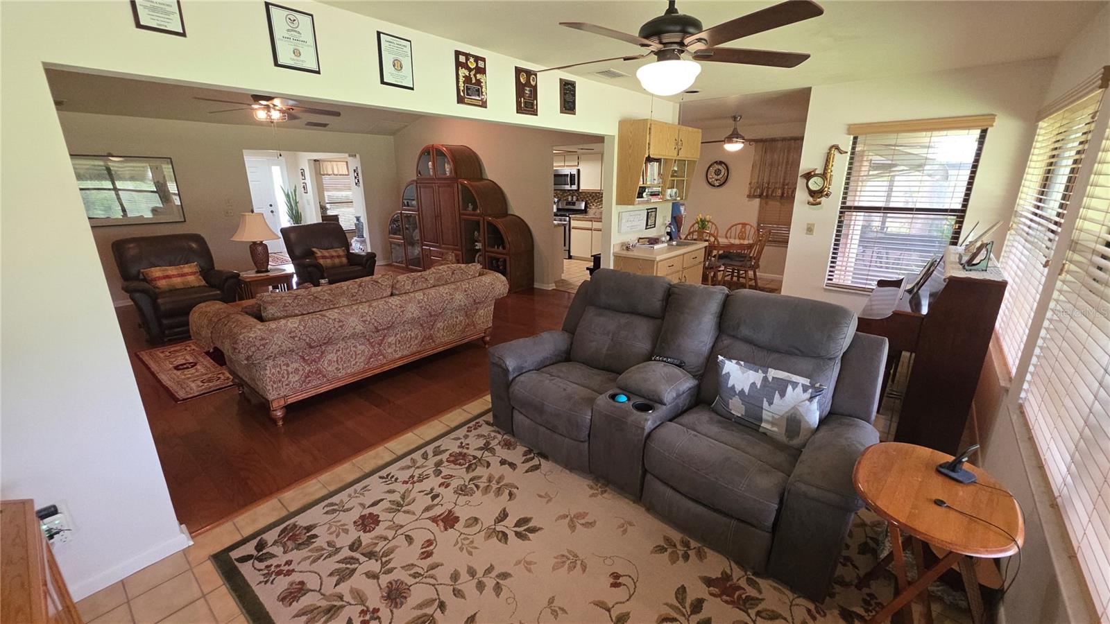 Image 23 of 51 For 1024 Club House Boulevard