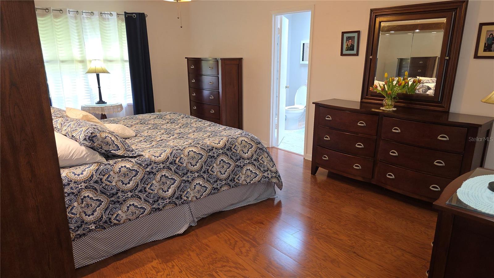 Image 24 of 51 For 1024 Club House Boulevard