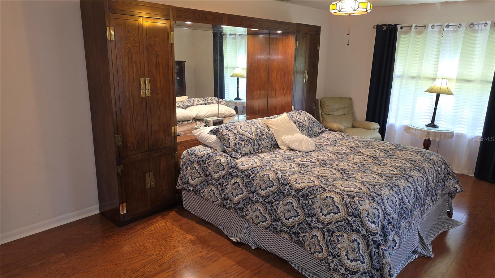 Image 26 of 51 For 1024 Club House Boulevard