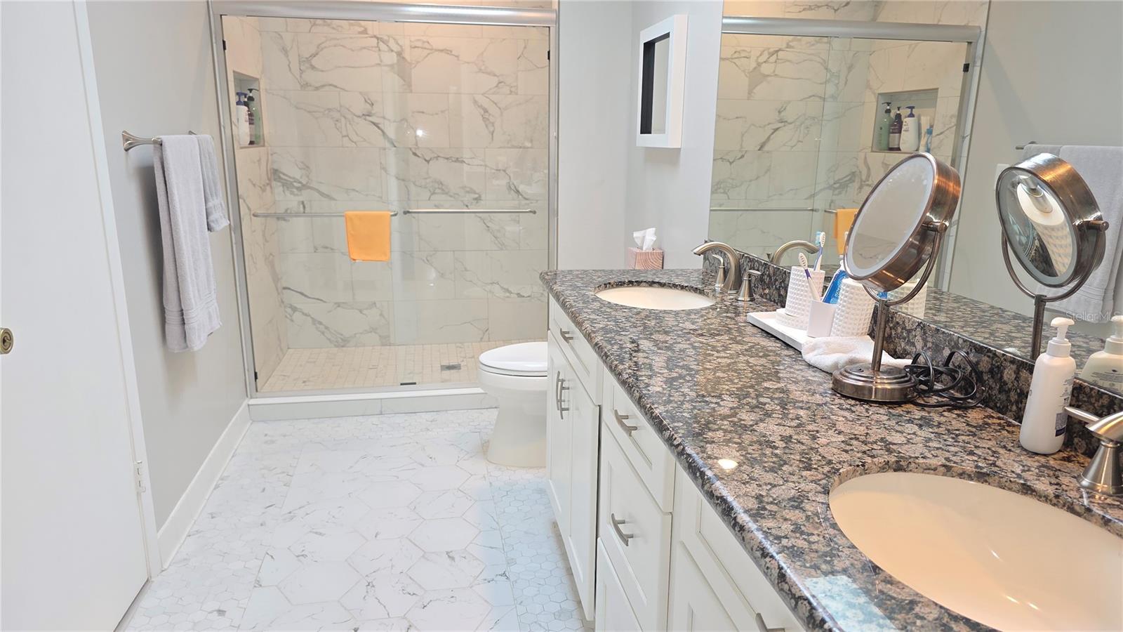 Image 27 of 51 For 1024 Club House Boulevard