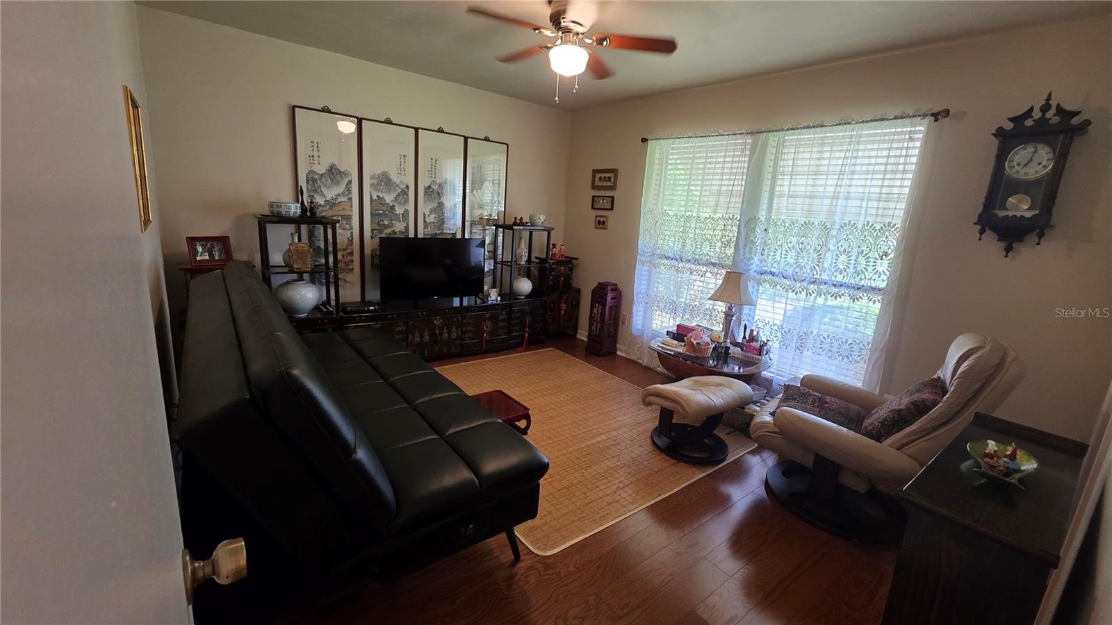 Image 34 of 51 For 1024 Club House Boulevard