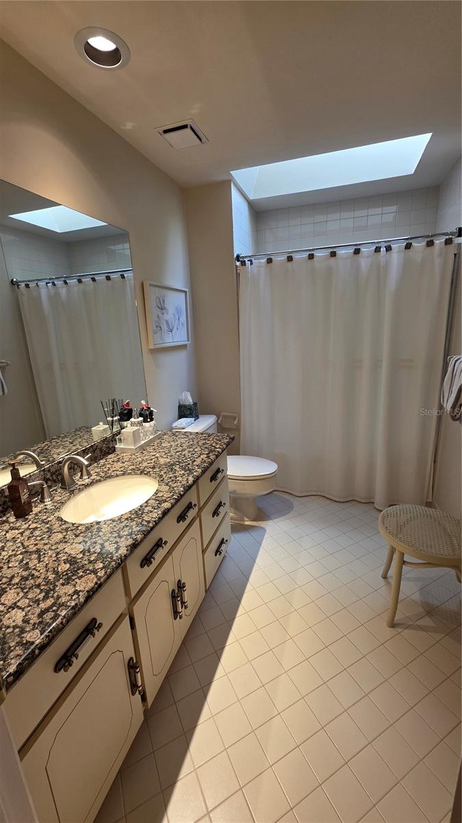 Image 35 of 51 For 1024 Club House Boulevard