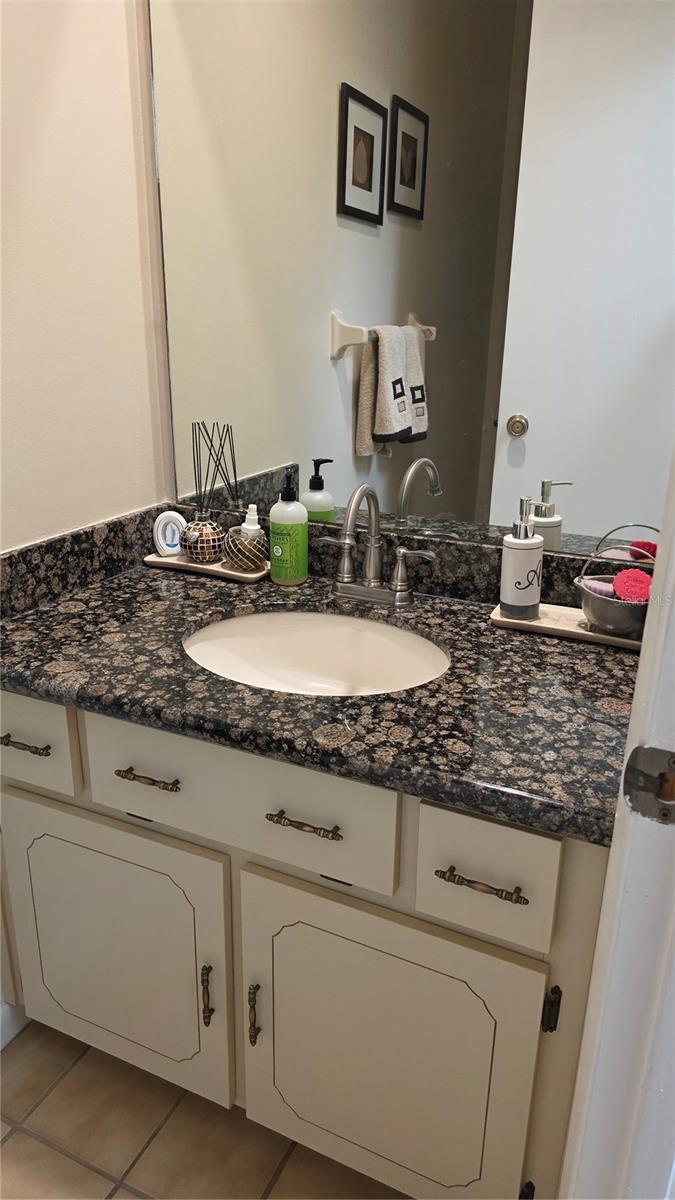 Image 37 of 51 For 1024 Club House Boulevard